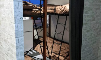 部屋入り口 部屋入り口