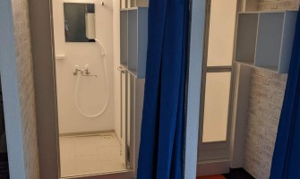 シャワー室 シャワー室